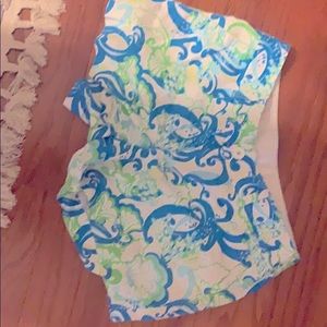 Lilly Putlizer shorts in excellent condition.